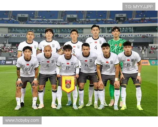 [国足]国足一天两练 磨合阵容总结得失.